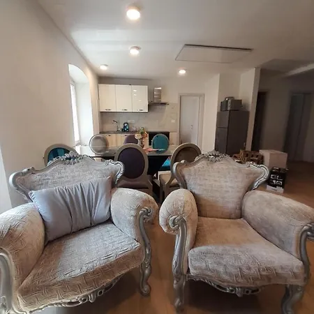 Townhouse Rustik Вилла