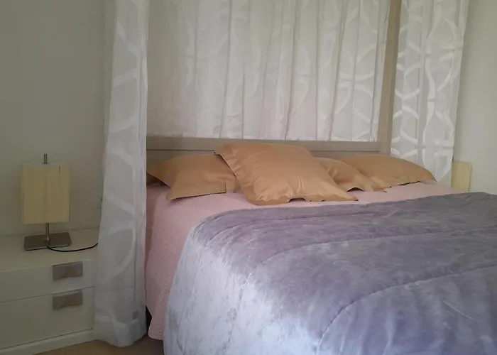 Townhouse Rustik ヴィラ ポルトローシュ